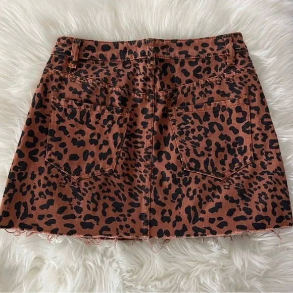 🥳HP🥳 Free People Zip It Up Leopard Print Denim Mini Skirt - Picture 7 of 12